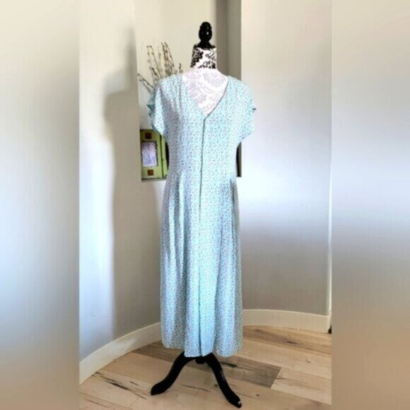 EsQualo Light and Flowy Summer Maxi Dress NWT Sz 10 - Picture 1 of 11